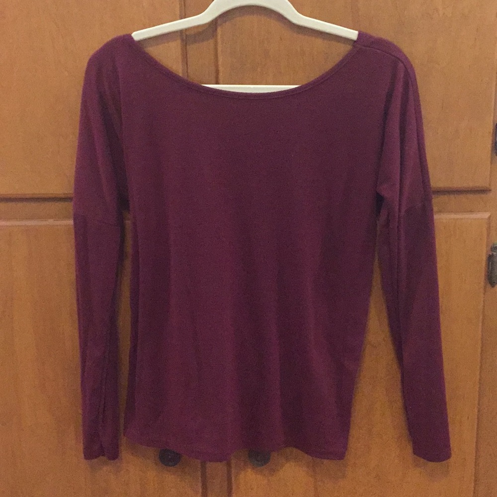 Backless sweater shirt